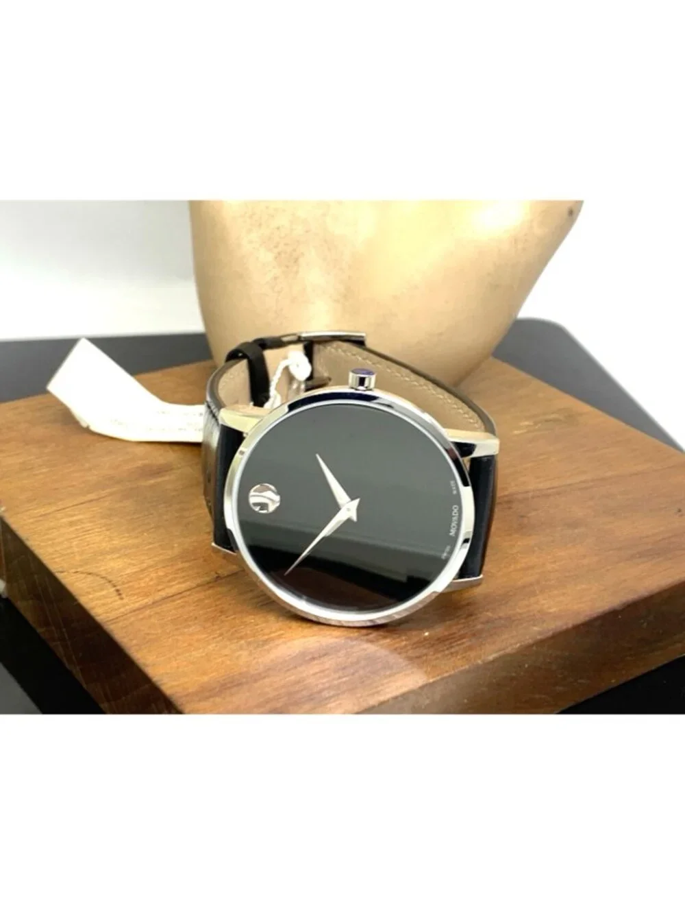 Movado Men's Watch 0607269 Swiss Quartz Silver Museum Black Dial Leather Strap